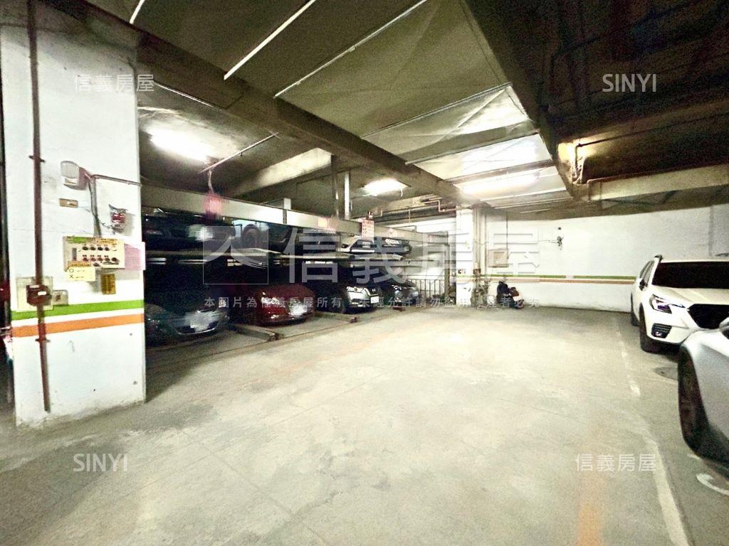 三鐵高樓大露臺三房車位房屋室內格局與周邊環境