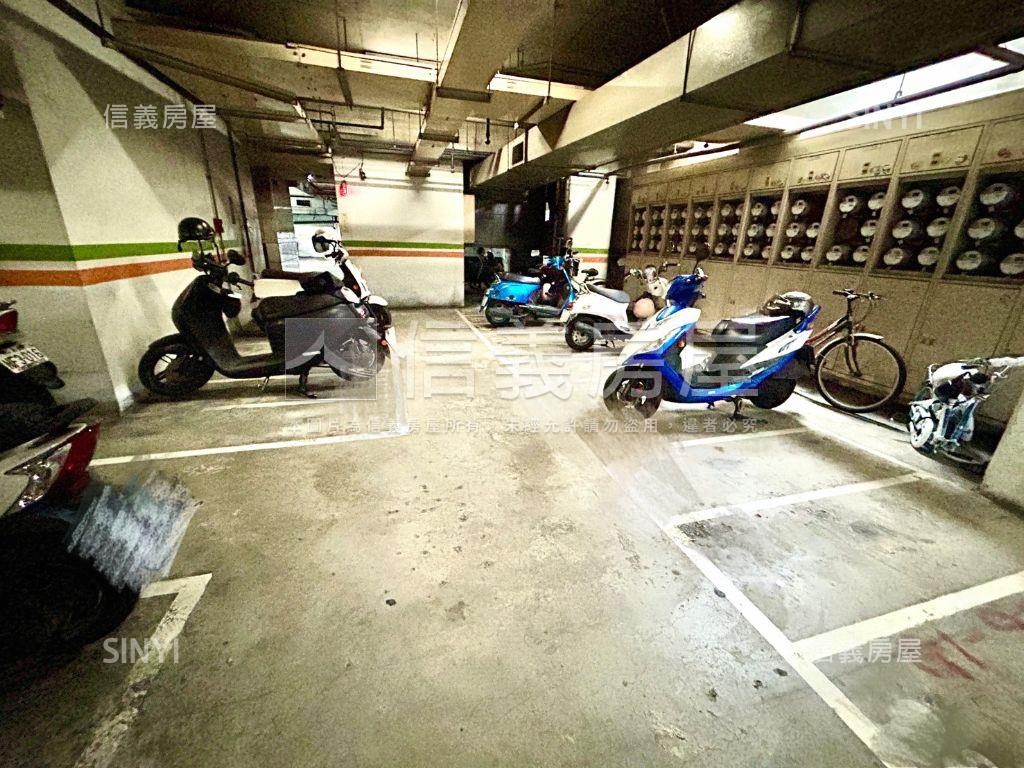 三鐵高樓大露臺三房車位房屋室內格局與周邊環境