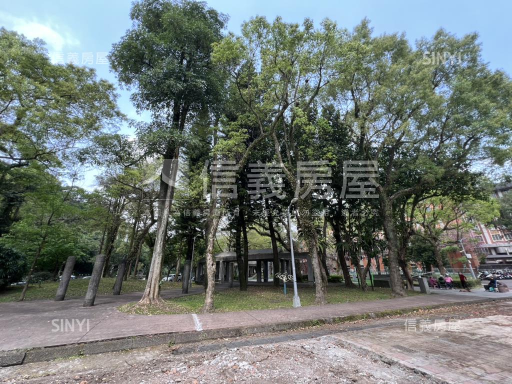 ［研二近公園］稀有４＋５房屋室內格局與周邊環境