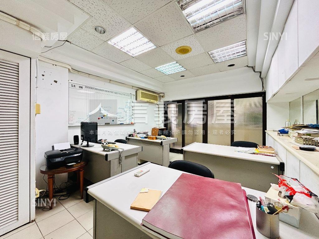 正英專路捷運站前辦公室房屋室內格局與周邊環境