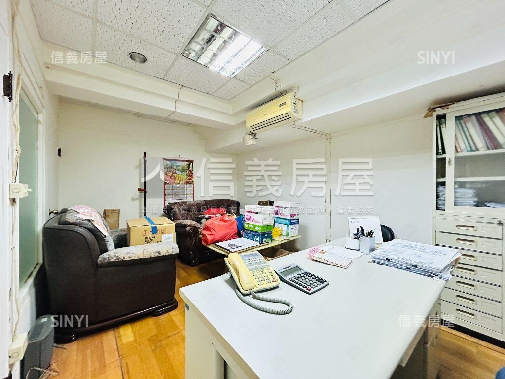 正英專路捷運站前辦公室房屋室內格局與周邊環境