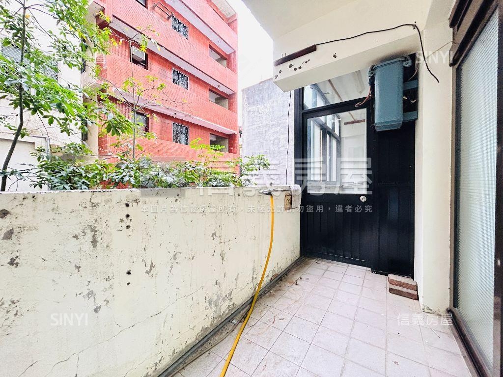 正英專路捷運站前辦公室房屋室內格局與周邊環境