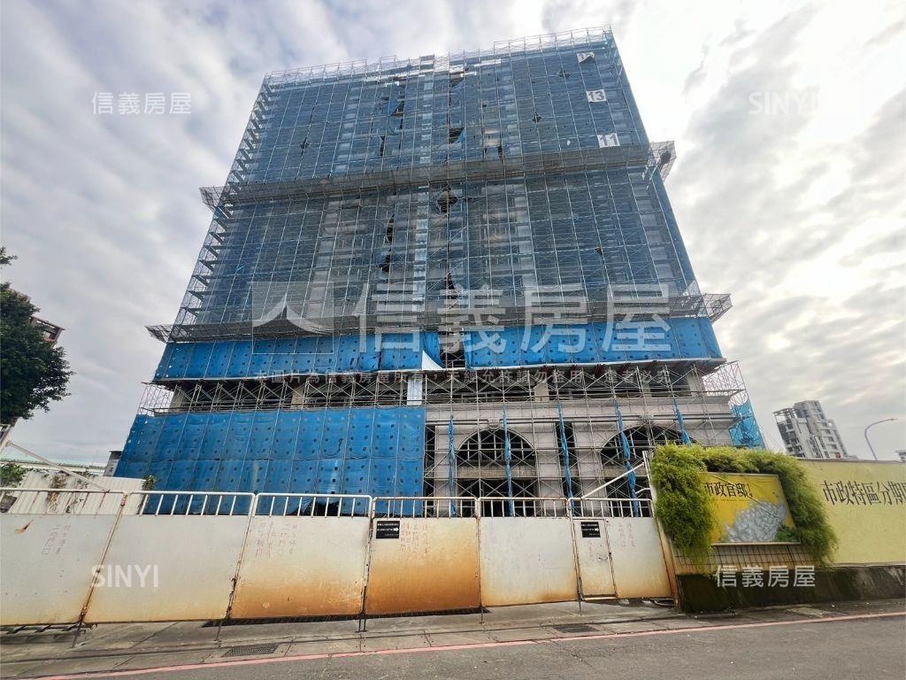 左岸市政Ａ１１三房車位房屋室內格局與周邊環境