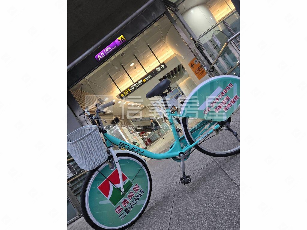 左岸市政Ａ１１三房車位房屋室內格局與周邊環境