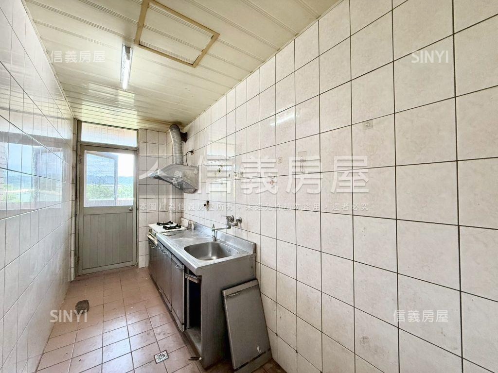 三峽低總價美三房房屋室內格局與周邊環境