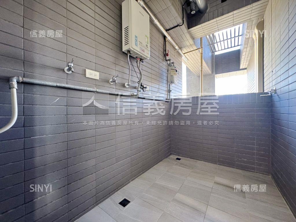 站前之星採光３房雙車位房屋室內格局與周邊環境