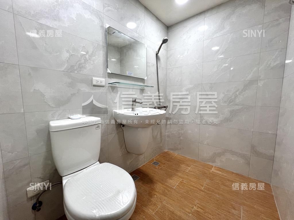 近衛武營裝潢明亮美宅房屋室內格局與周邊環境