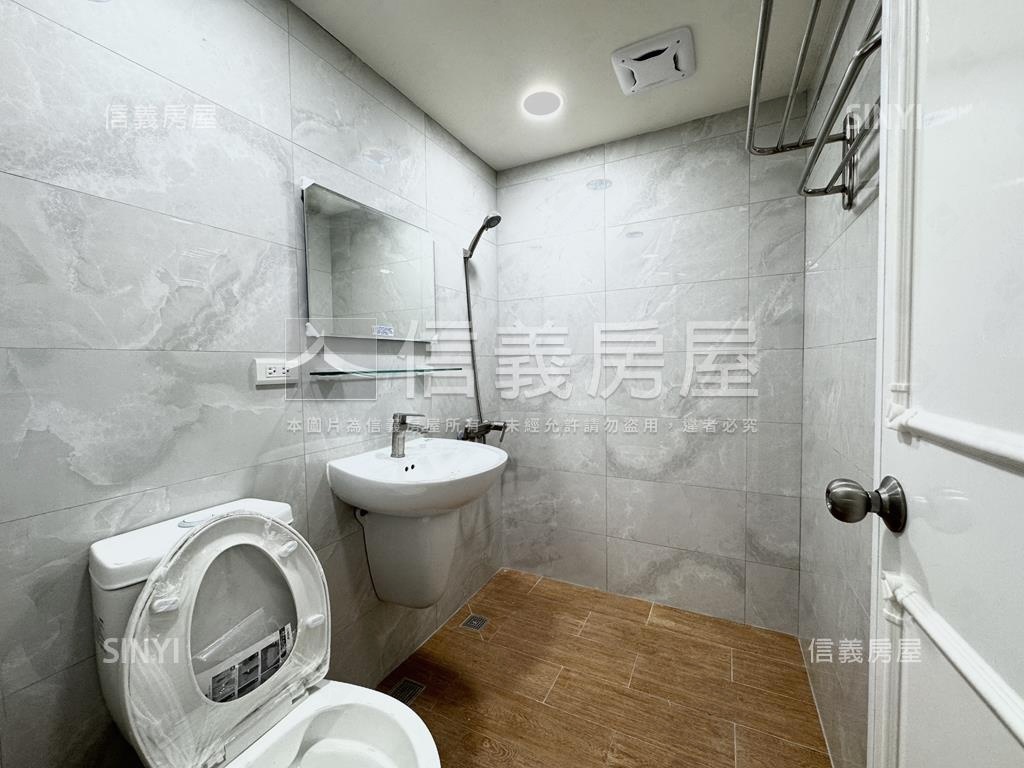 近衛武營裝潢明亮美宅房屋室內格局與周邊環境