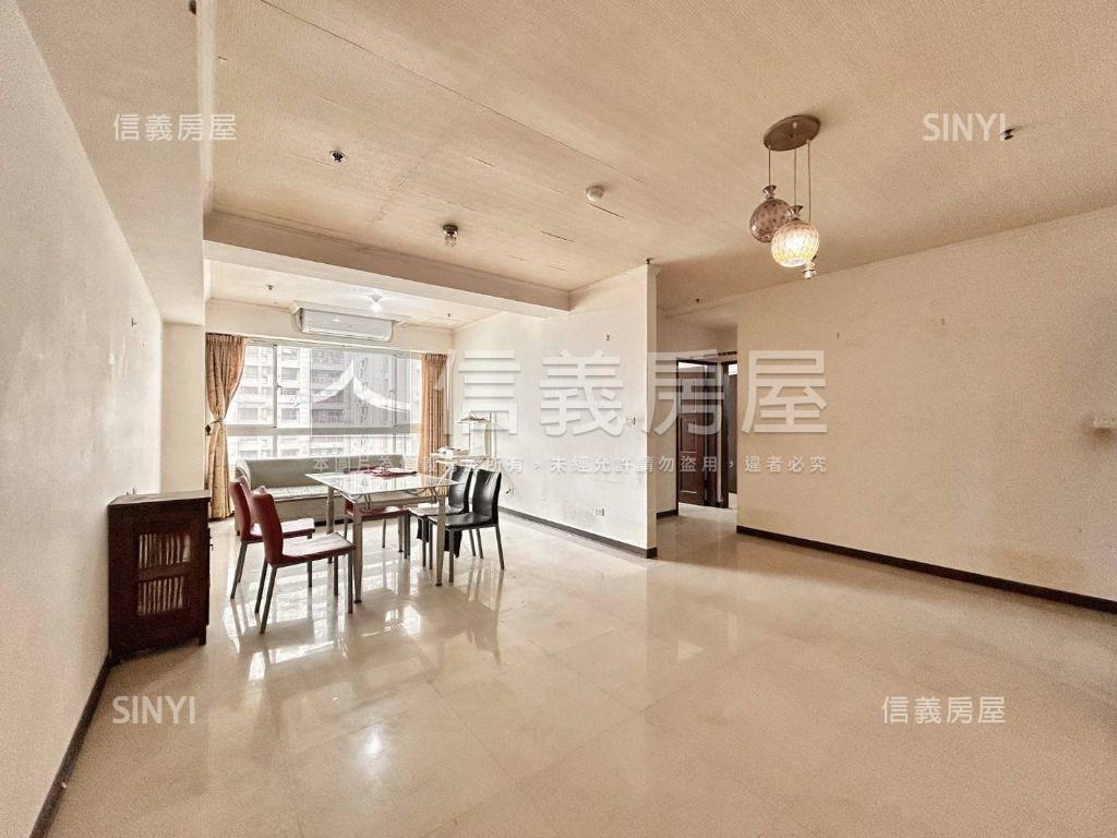 公園景觀童話世紀大三房房屋室內格局與周邊環境