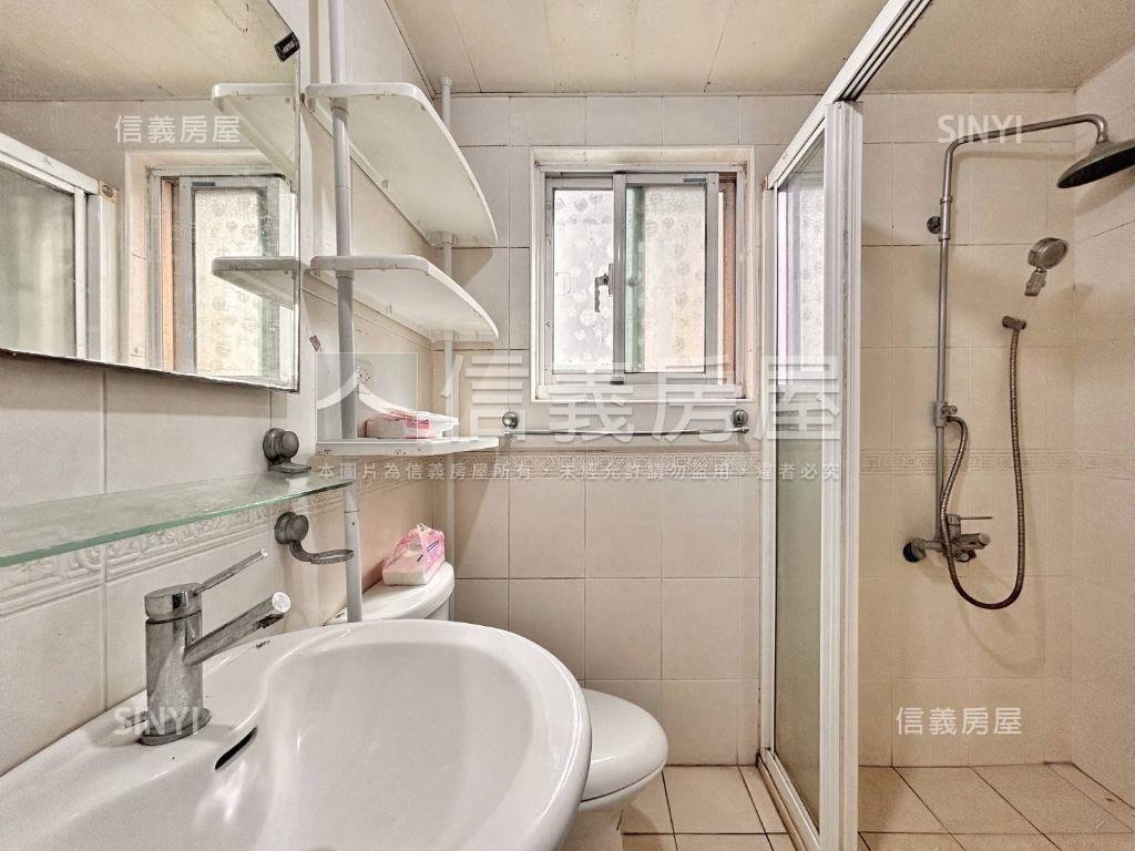 公園景觀童話世紀大三房房屋室內格局與周邊環境