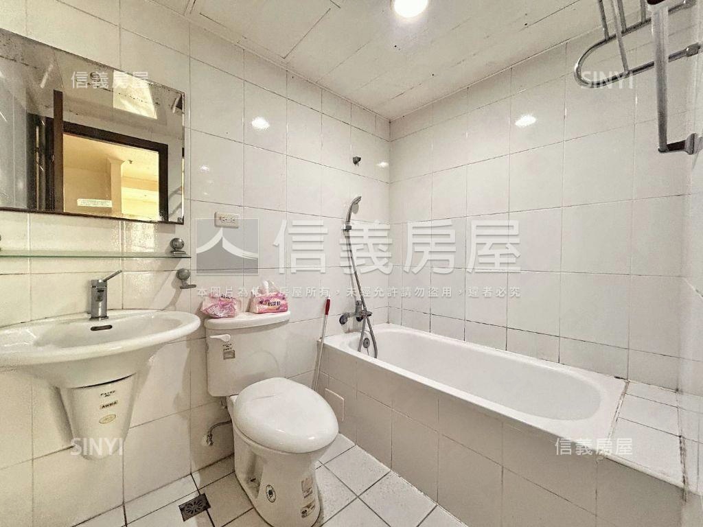 公園景觀童話世紀大三房房屋室內格局與周邊環境