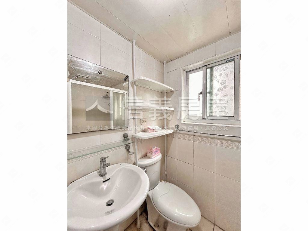 公園景觀童話世紀大三房房屋室內格局與周邊環境