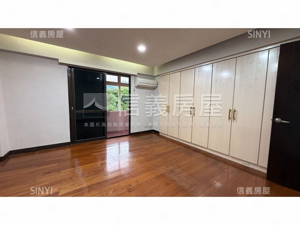 稀有景華名人面公園三房房屋室內格局與周邊環境