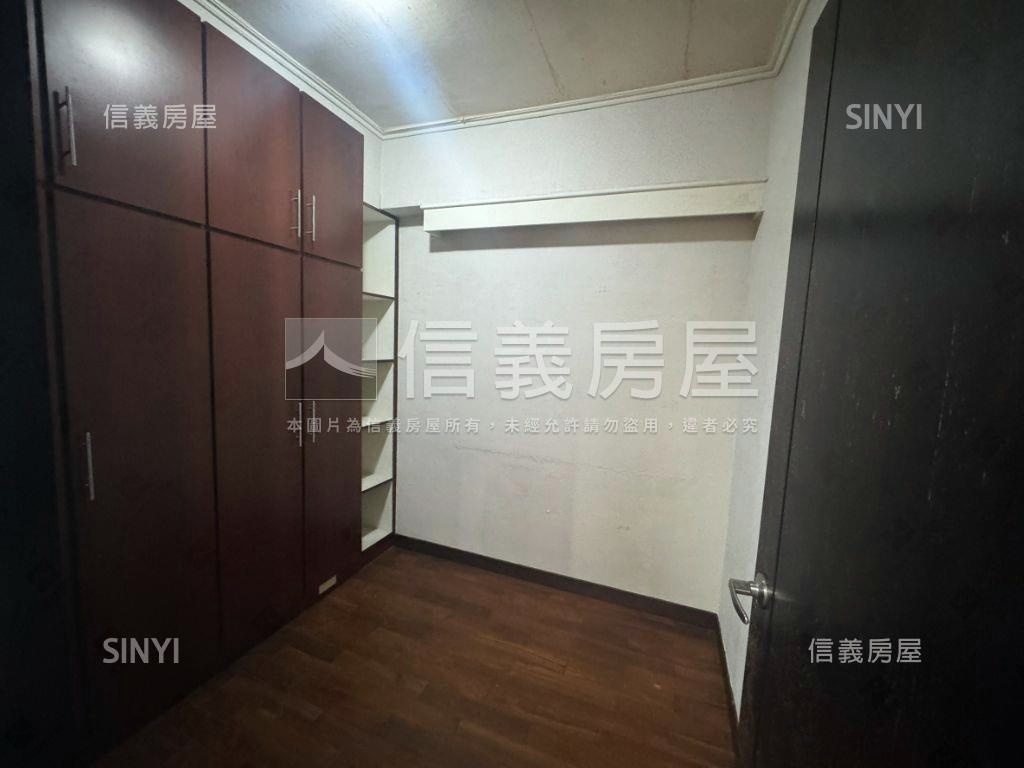 稀有景華名人面公園三房房屋室內格局與周邊環境