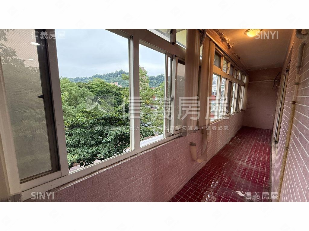 稀有景華名人面公園三房房屋室內格局與周邊環境