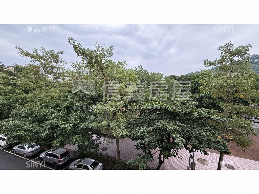 稀有景華名人面公園三房房屋室內格局與周邊環境