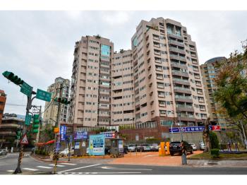 專任川陽郡秀Ｂ１坡平車位