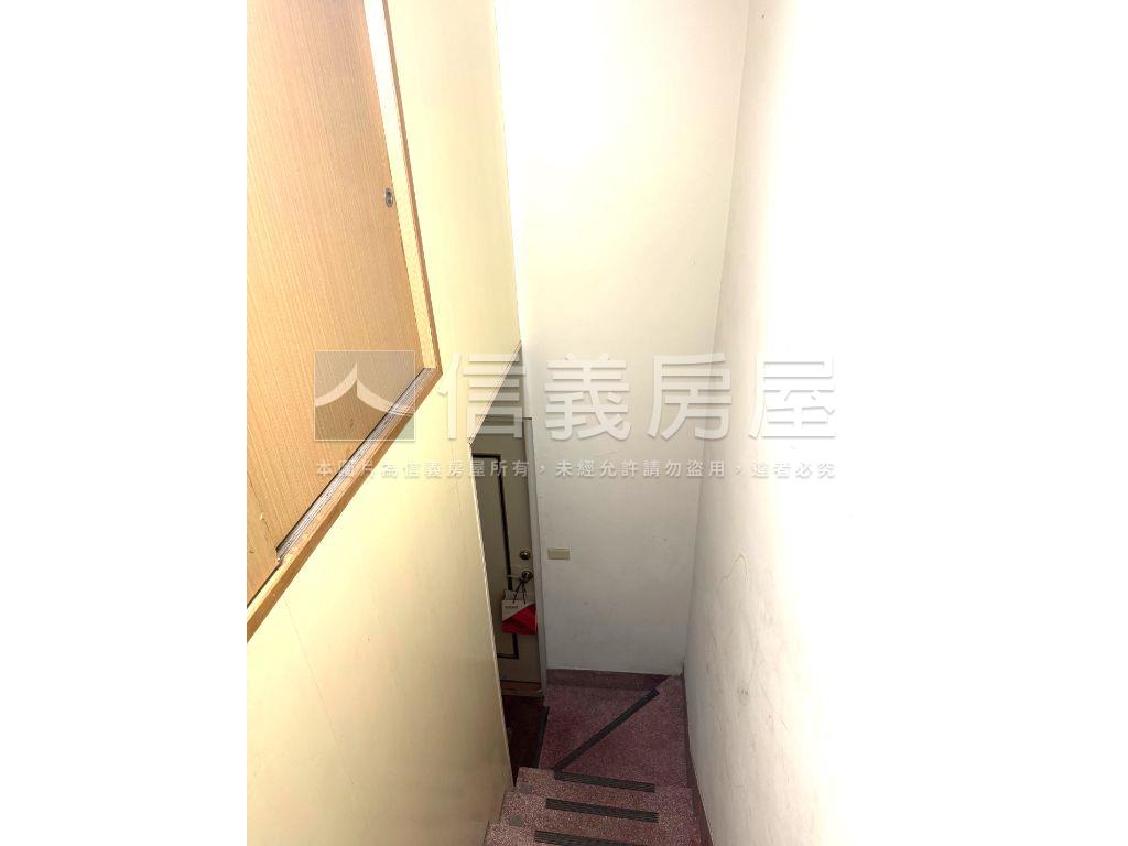 酷山西路熱鬧優質透套房屋室內格局與周邊環境