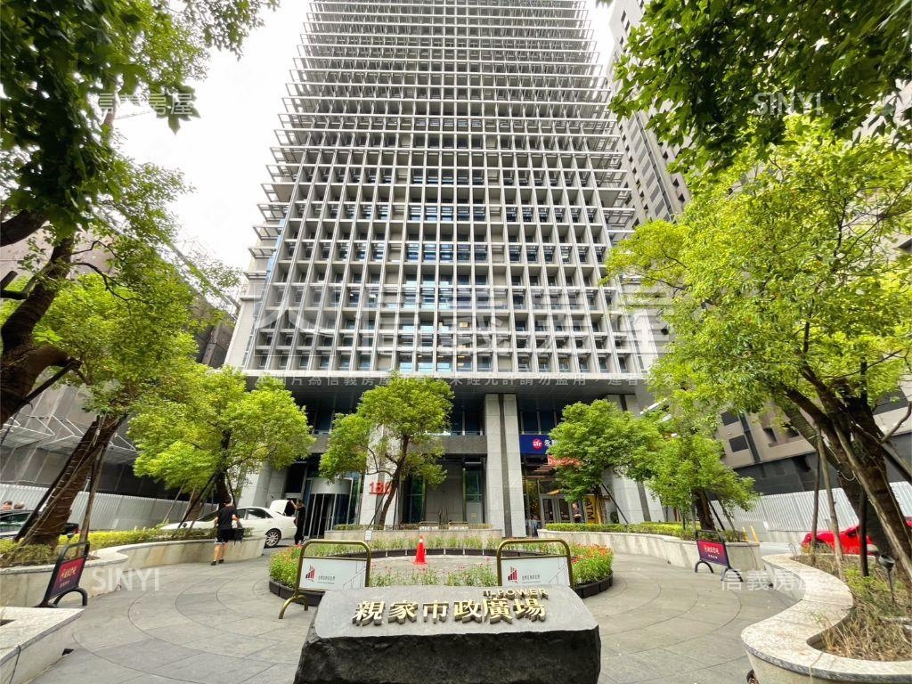 七期親家市政廣場邊間商辦房屋室內格局與周邊環境