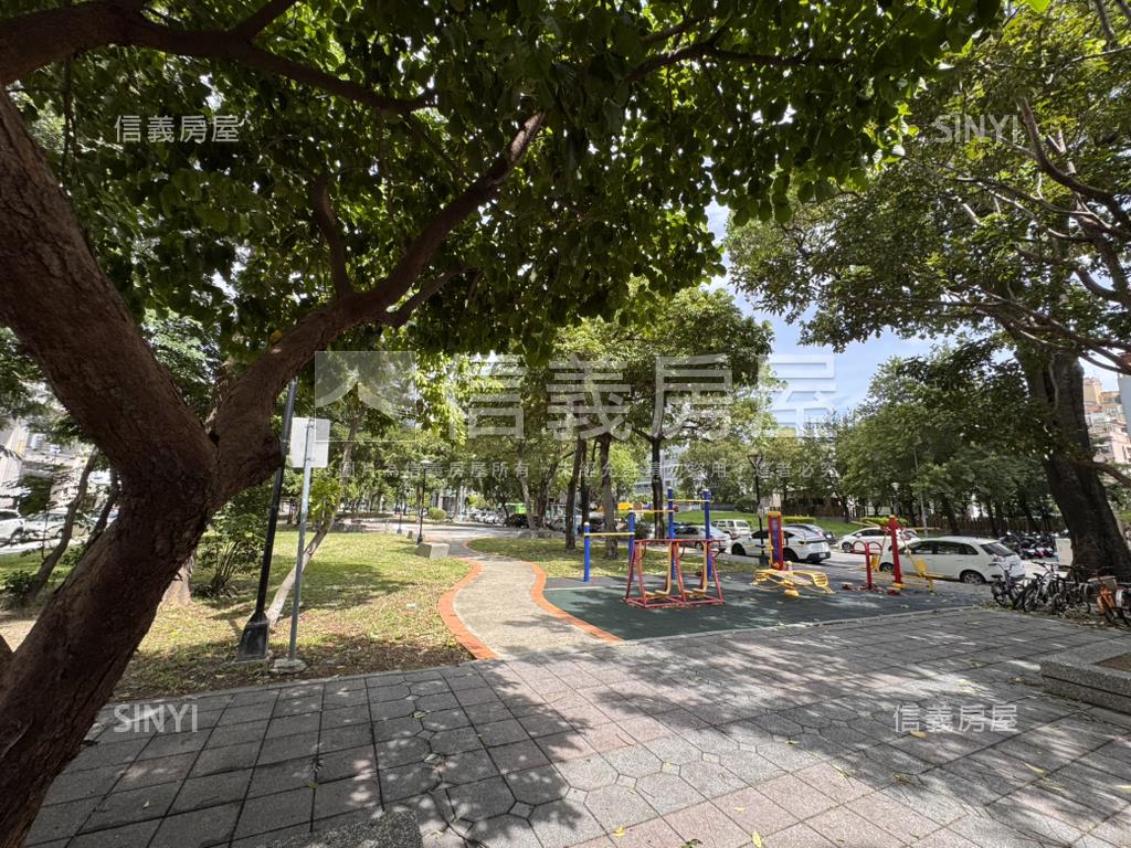 近中國醫整棟收租店套房屋室內格局與周邊環境
