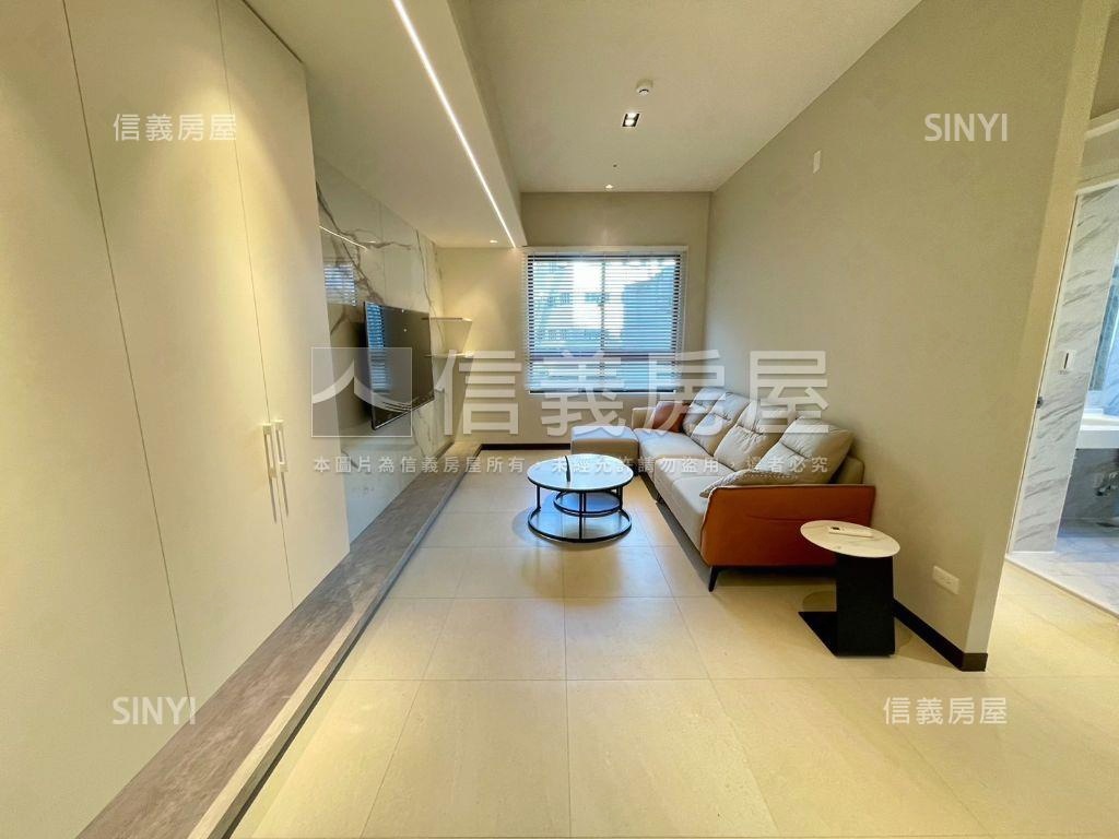 皇翔ＭＲＴ精美大２房車位房屋室內格局與周邊環境