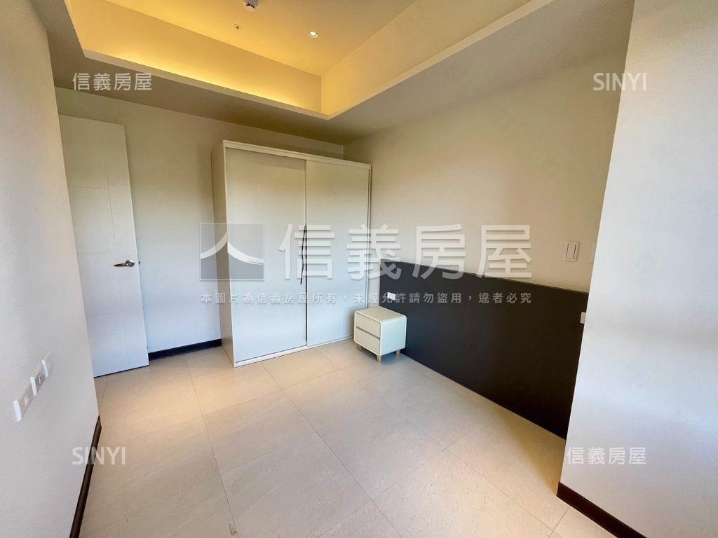 皇翔ＭＲＴ精美大２房車位房屋室內格局與周邊環境