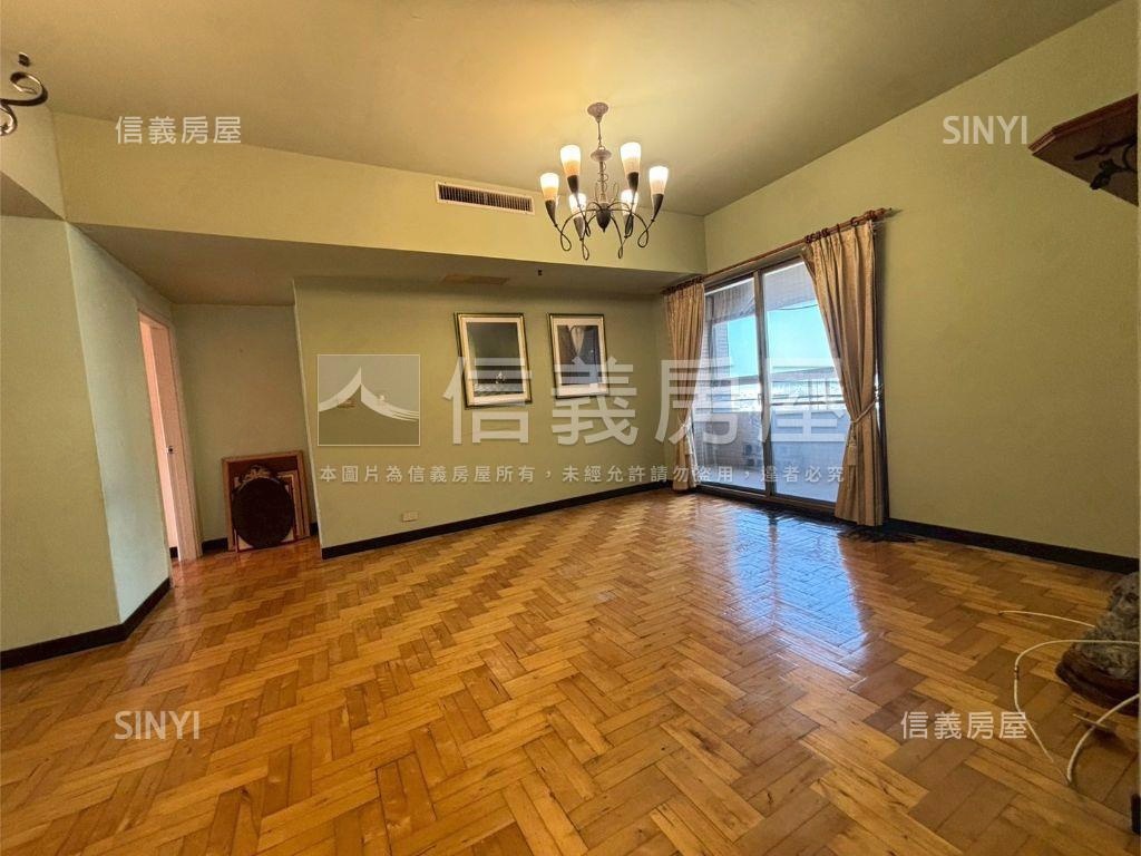 新竹小城三房車位房屋室內格局與周邊環境