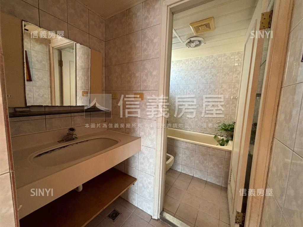 新竹小城三房車位房屋室內格局與周邊環境