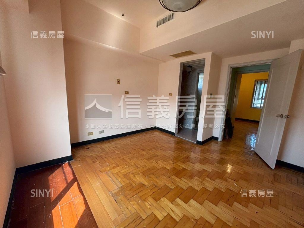 新竹小城三房車位房屋室內格局與周邊環境