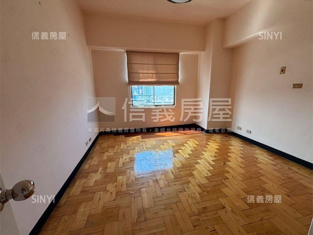 新竹小城三房車位房屋室內格局與周邊環境