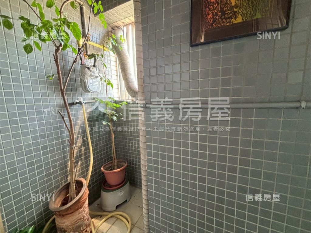 新竹小城三房車位房屋室內格局與周邊環境