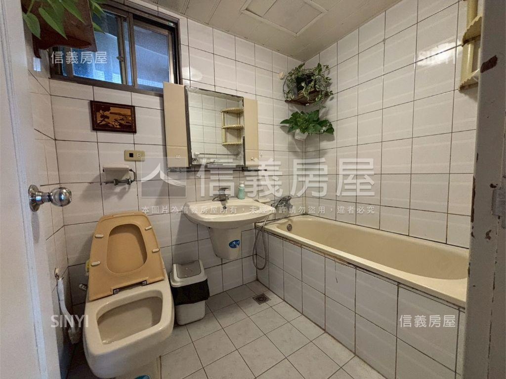 新竹小城三房車位房屋室內格局與周邊環境