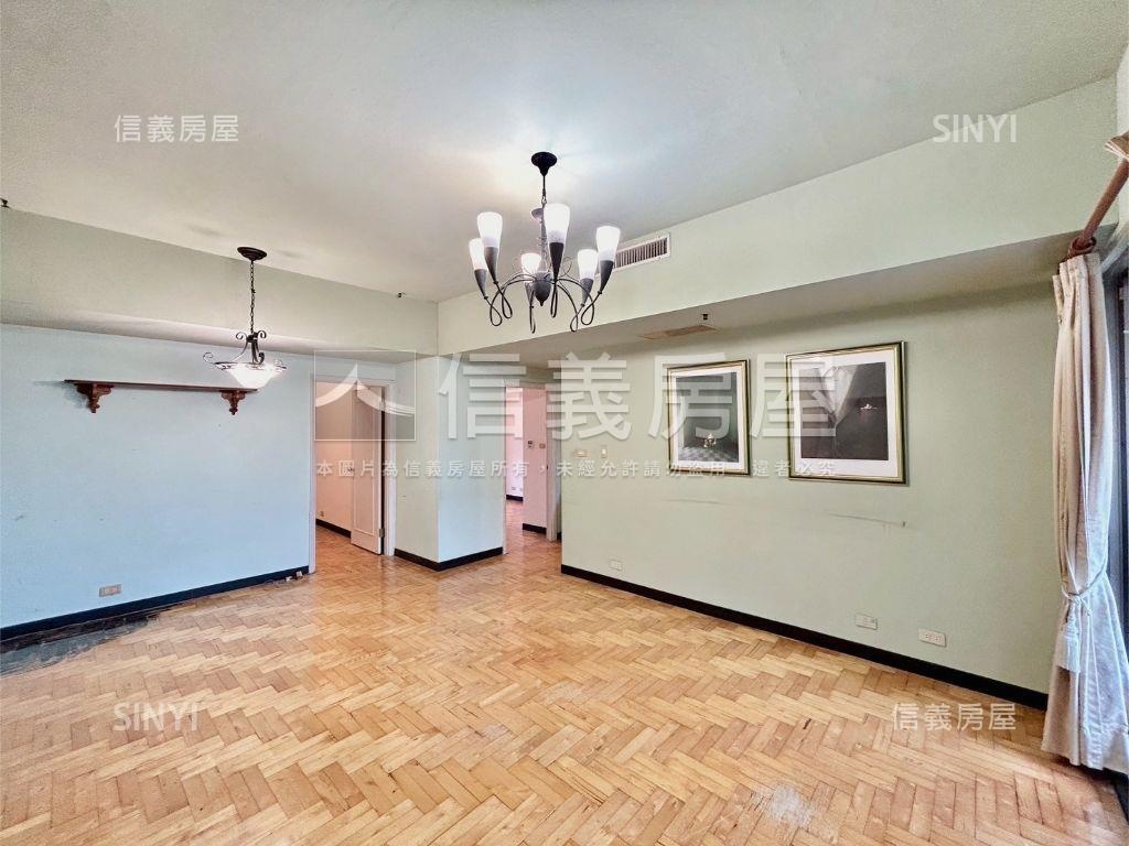 新竹小城三房車位房屋室內格局與周邊環境