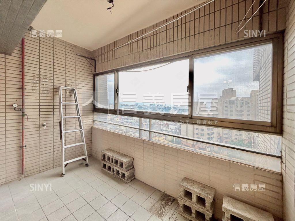 新竹小城三房車位房屋室內格局與周邊環境