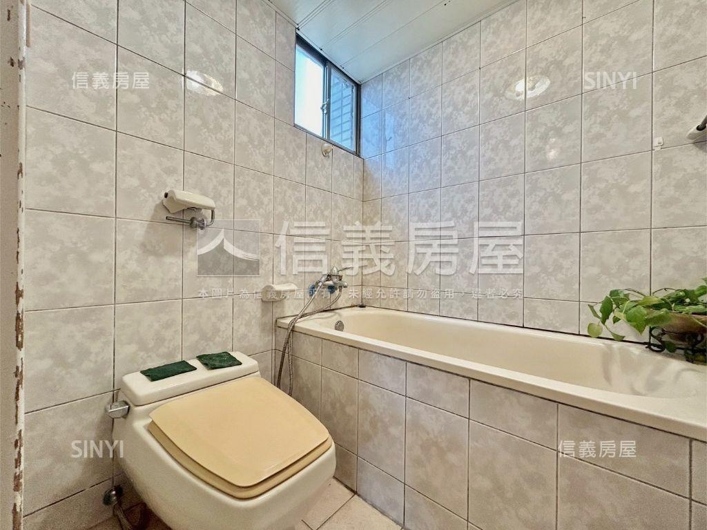 新竹小城三房車位房屋室內格局與周邊環境