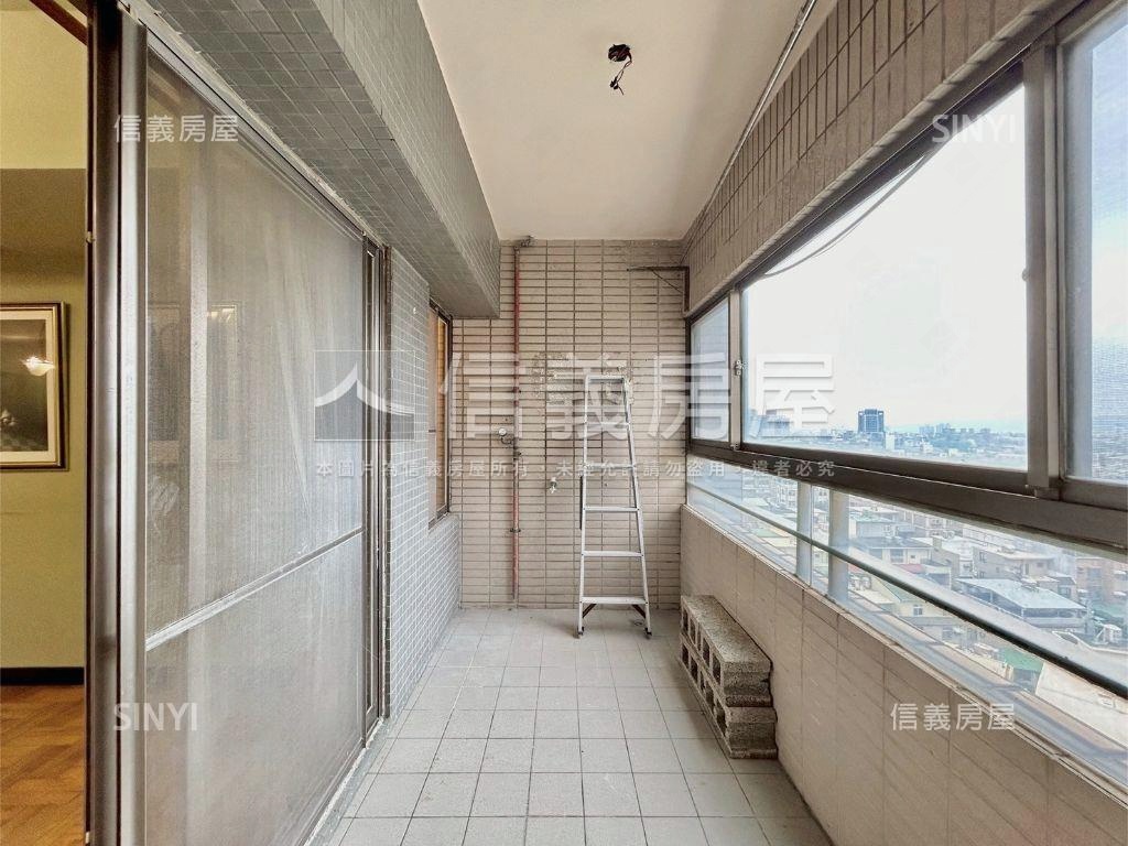 新竹小城三房車位房屋室內格局與周邊環境