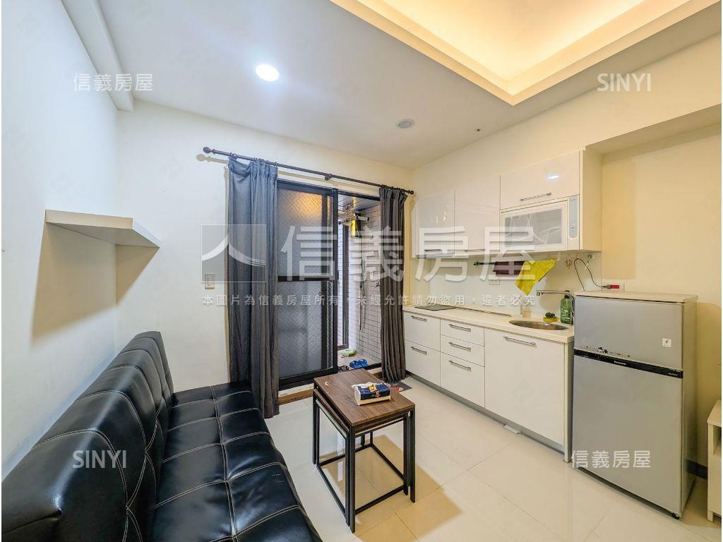 近捷運低總露臺美宅房屋室內格局與周邊環境