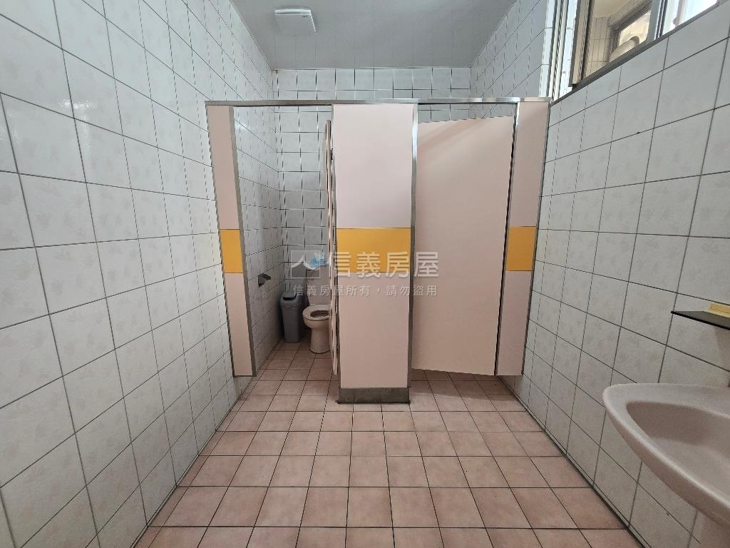 板橋世貿稀有商辦釋出房屋室內格局與周邊環境