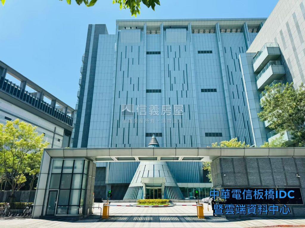 板橋世貿稀有商辦釋出房屋室內格局與周邊環境