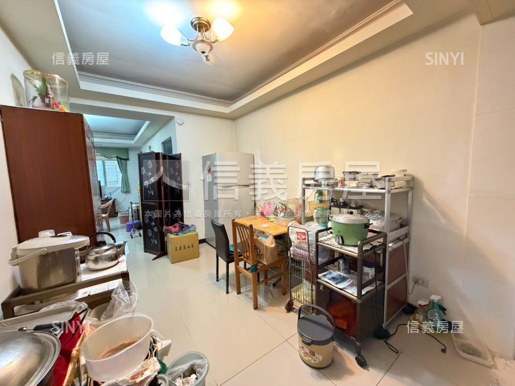 低樓層方正溫馨的窩房屋室內格局與周邊環境