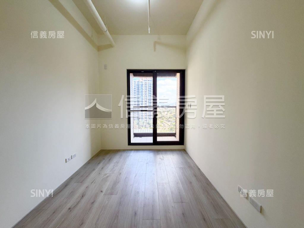 新潤ＤＯＵＢＬＥ三房車位房屋室內格局與周邊環境