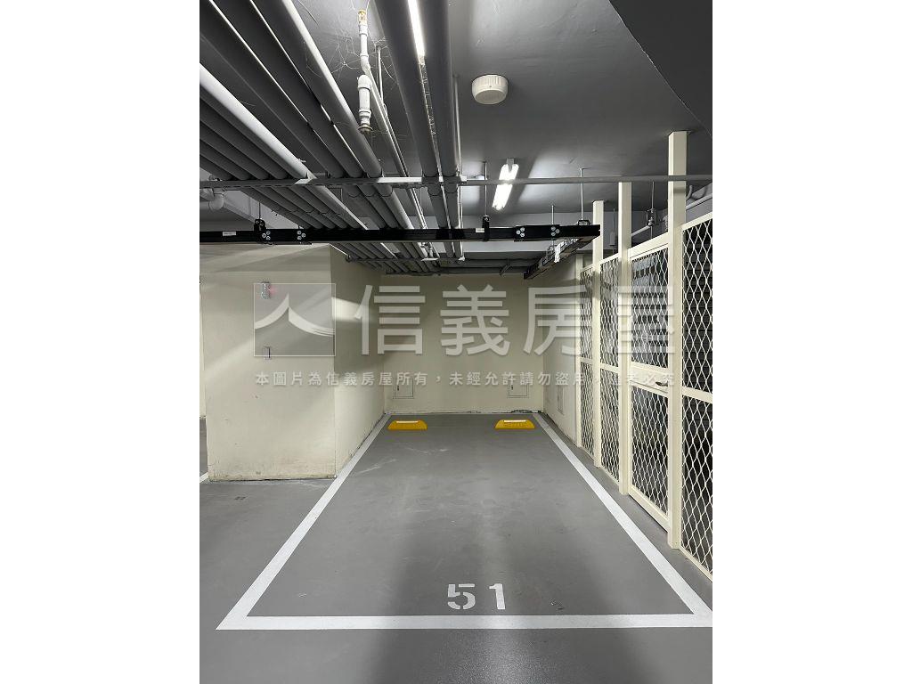 新潤ＤＯＵＢＬＥ三房車位房屋室內格局與周邊環境