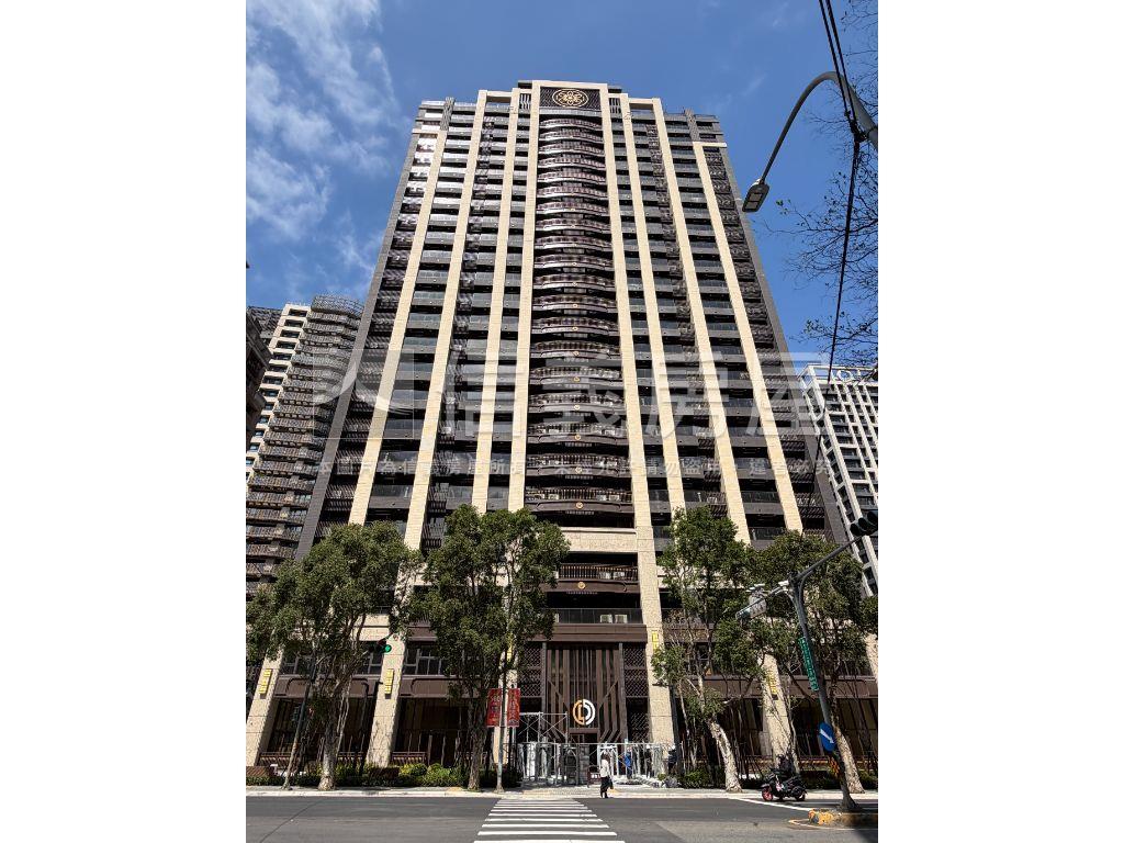 新潤ＤＯＵＢＬＥ三房車位房屋室內格局與周邊環境