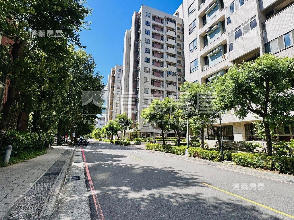 安邦綠苑四房車位房屋室內格局與周邊環境