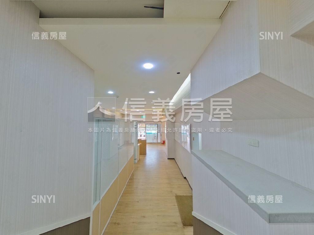 正文化二路大店面房屋室內格局與周邊環境