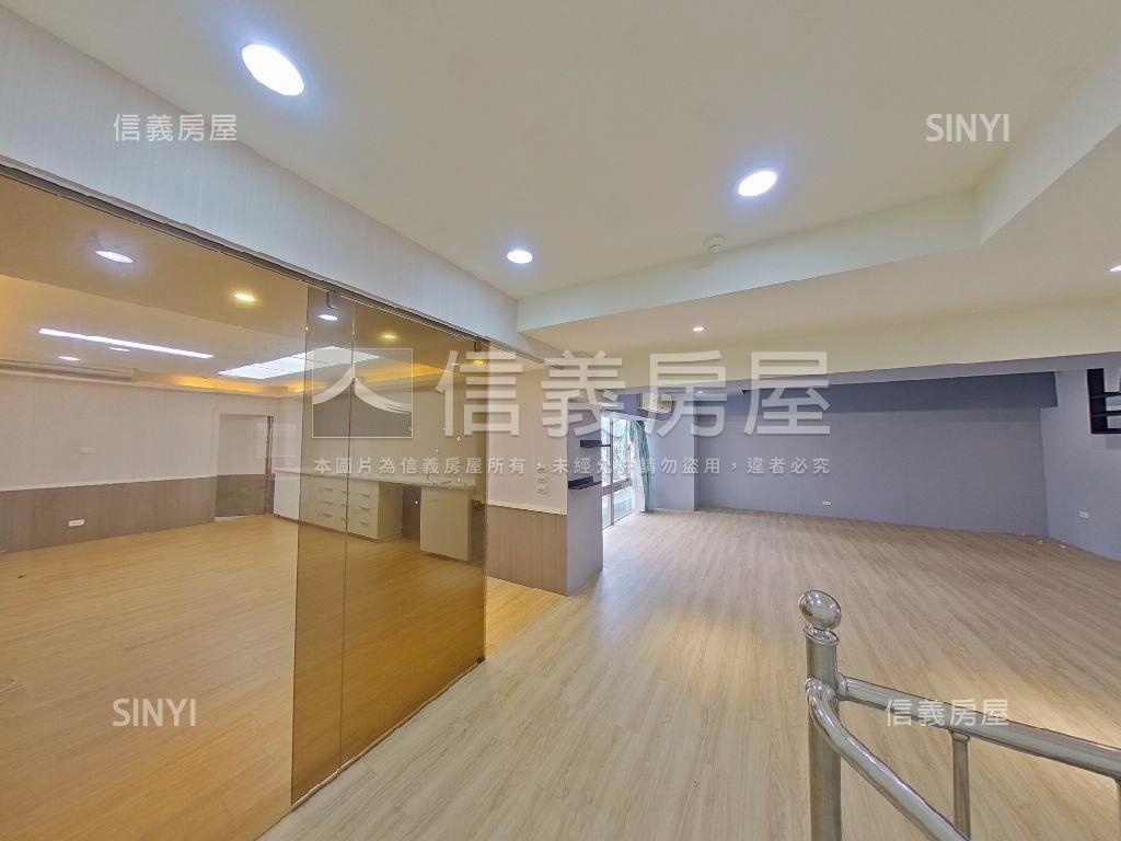 正文化二路大店面房屋室內格局與周邊環境