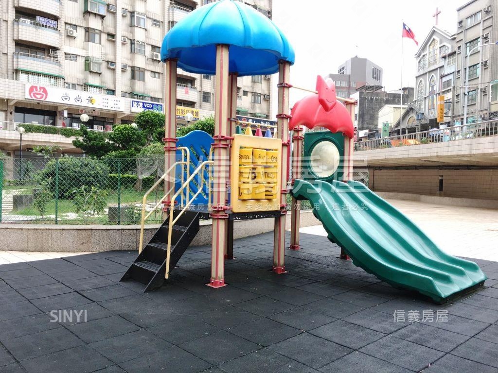 文教新城三房美屋房屋室內格局與周邊環境