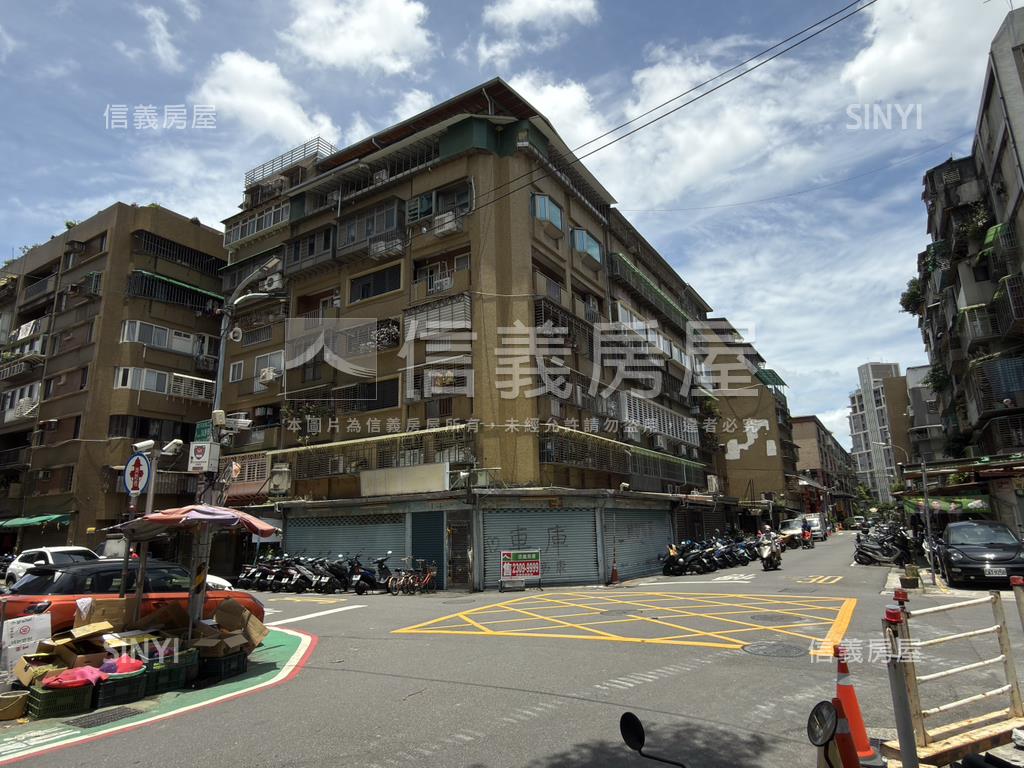 稀有邊間金店房屋室內格局與周邊環境