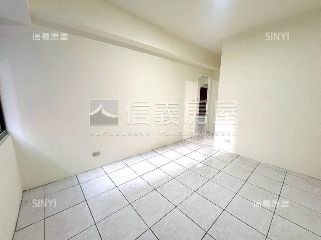 長安大街電梯三房房屋室內格局與周邊環境