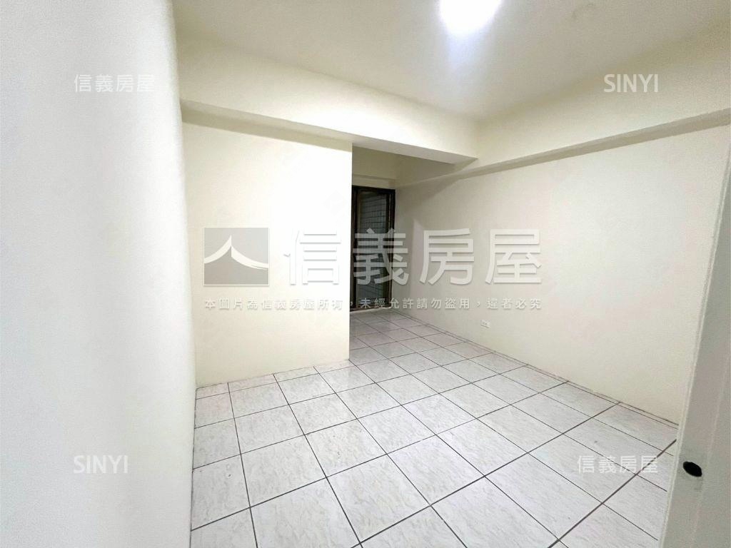 長安大街電梯三房房屋室內格局與周邊環境